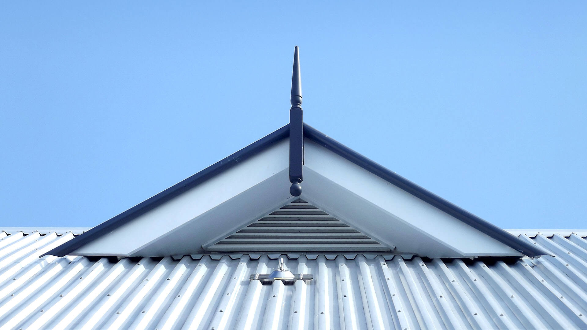 Choosing Gutter Colours to Match Your COLORBOND® Roof